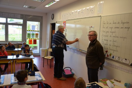 74 . Cours de taille  de vigne en école primaire , la théorie ..